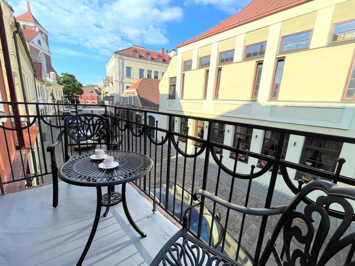Picturesque Old Town Apartment With Charming Balcony Каунас Екстер'єр фото