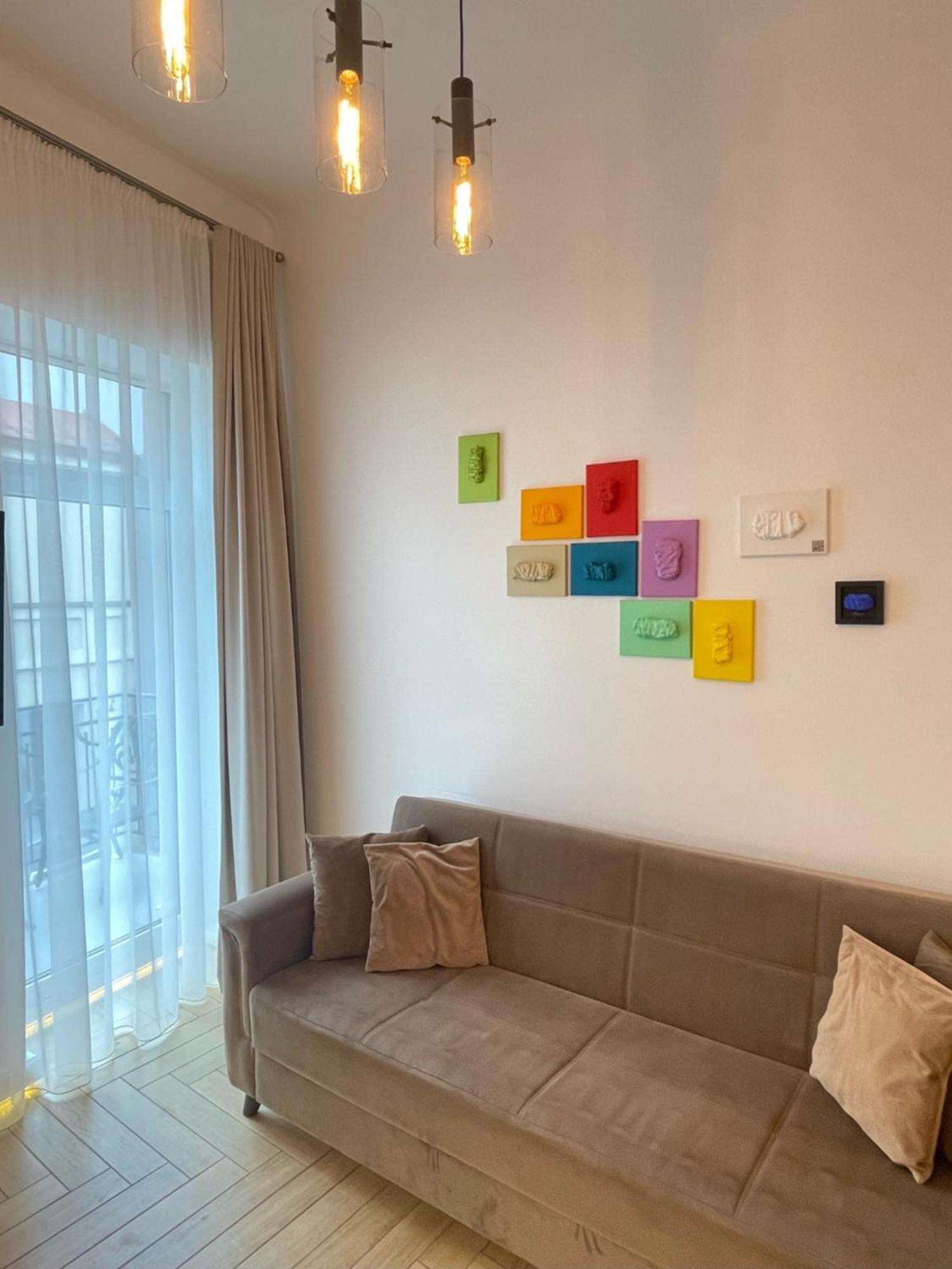 Picturesque Old Town Apartment With Charming Balcony Каунас Екстер'єр фото